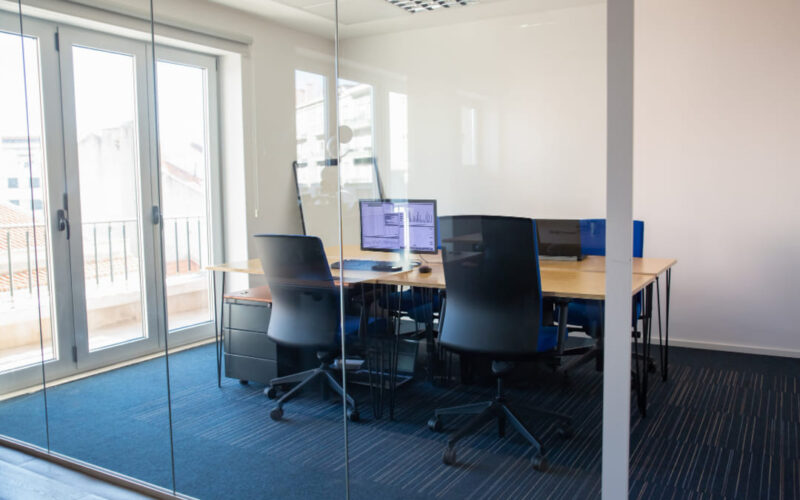 Ventajas del alquiler de salas de reuniones por día para emprendedores y freelancers en Panamá